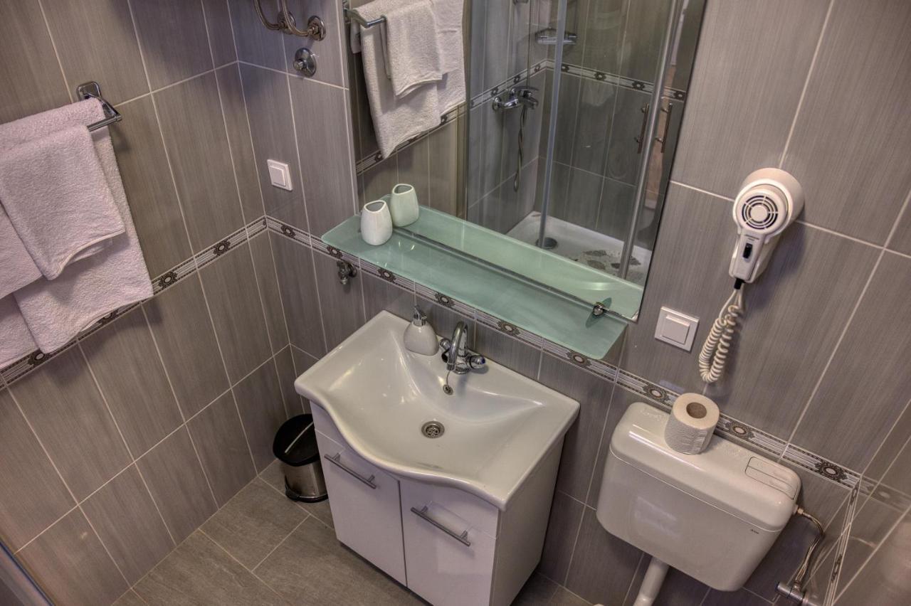 Guesthouse Victoria II 두브로브니크 외부 사진